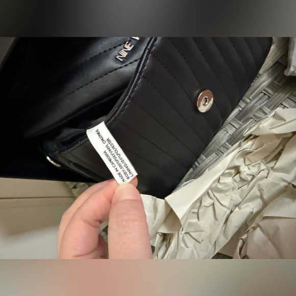 Nine West Sleigh Mini Quilted Crossbody Bag Set – Black – NWT - Picture 5 of 13